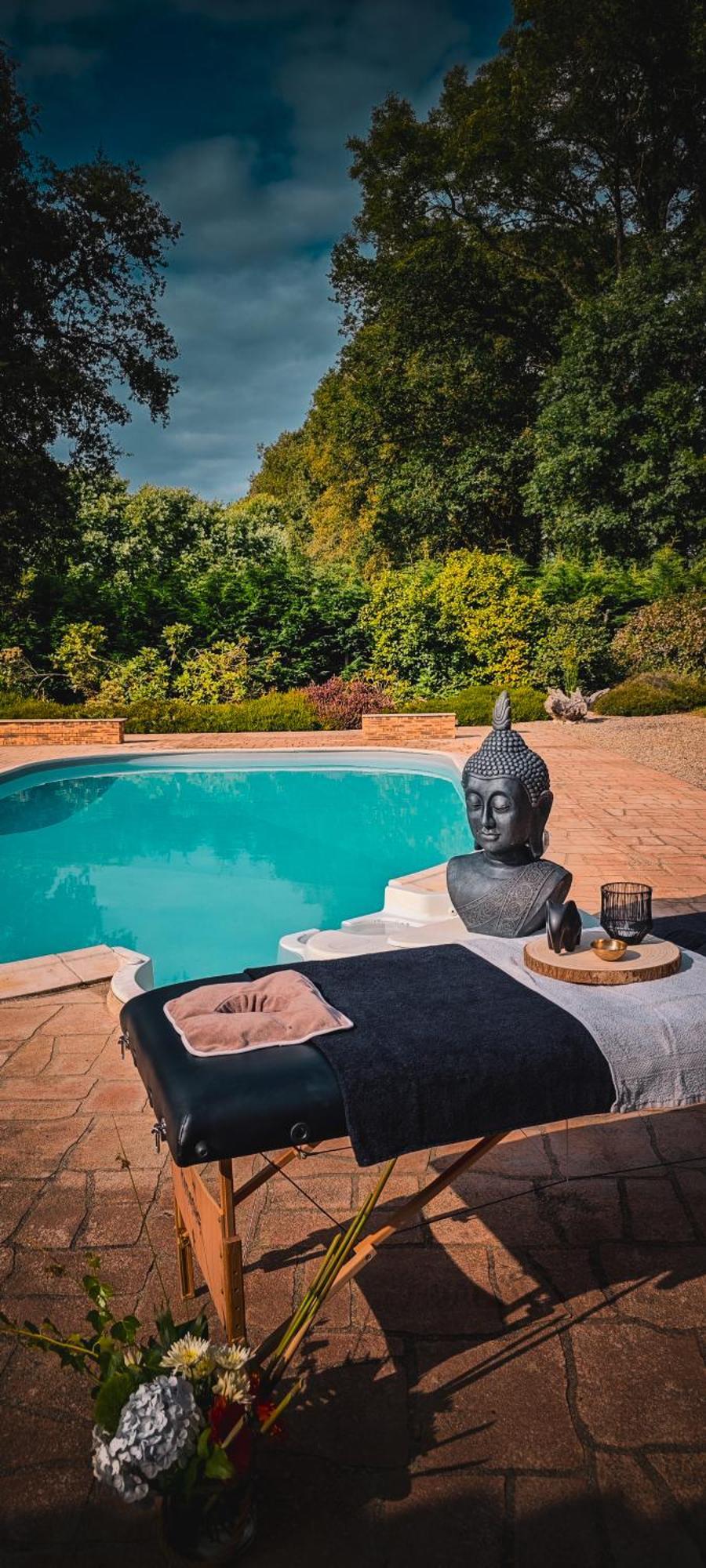 Villa Tagibao Avec Piscine Chauffee Et Spa Lesterps Exterior foto